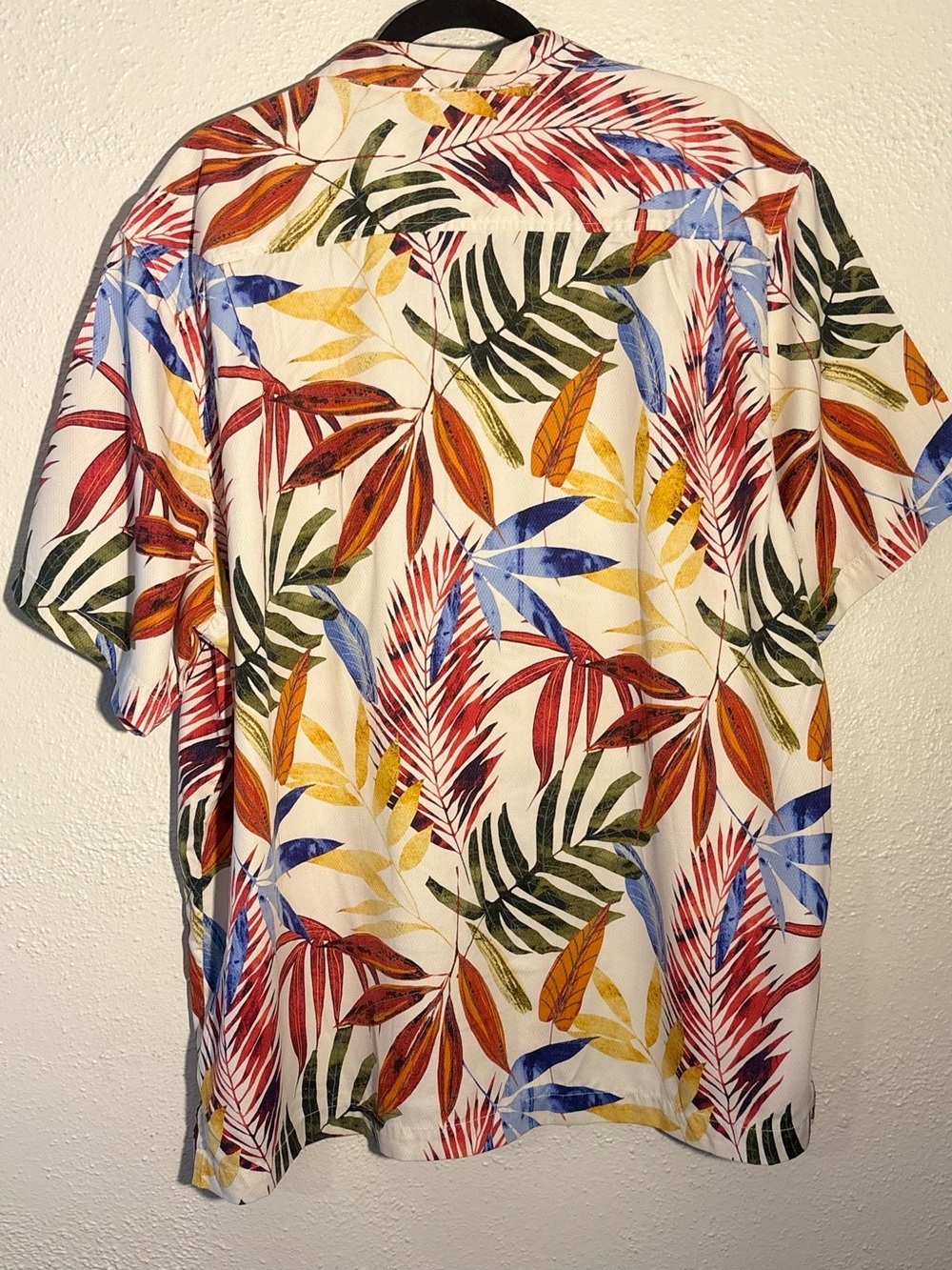 TOMMY BAHAMA Tropical Silk Blend Floral Hawaiian Print Shirt Men’s Size XXL - Picture 3 of 6